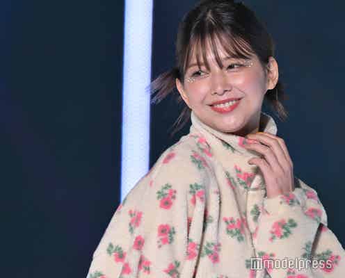 渡邉理佐、カチモリ×ボアブルゾン姿が可愛い<TGC2023A/W>