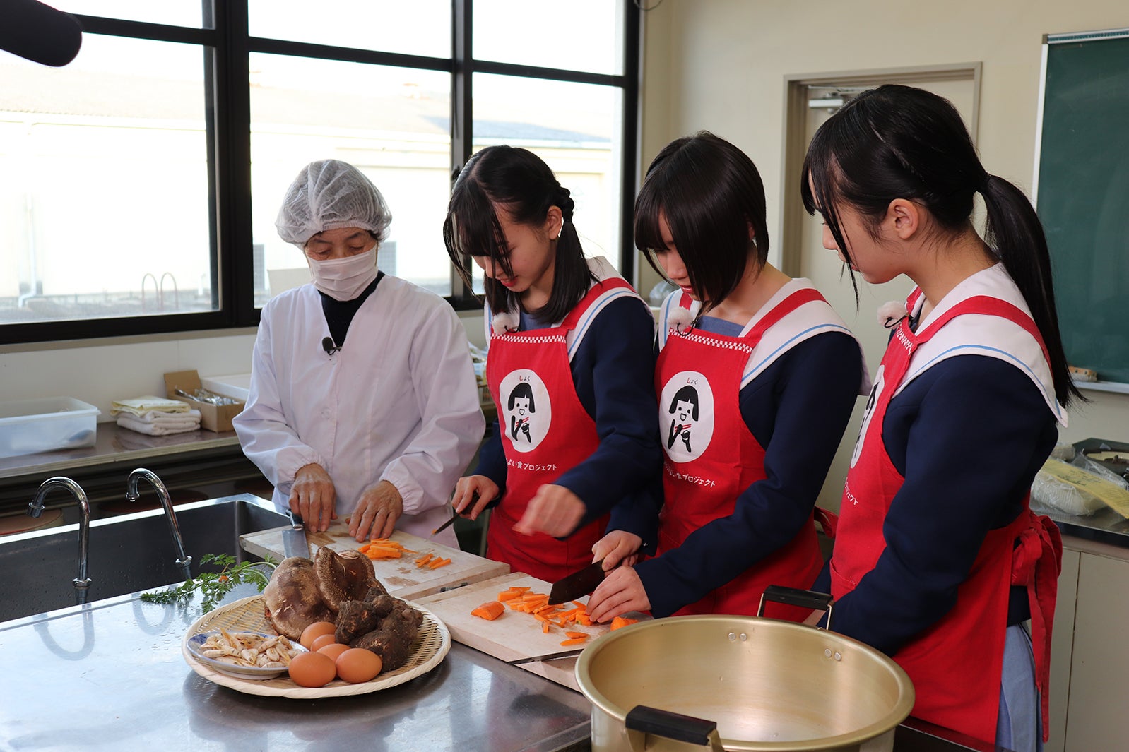 STU48（画像提供：関西テレビ）