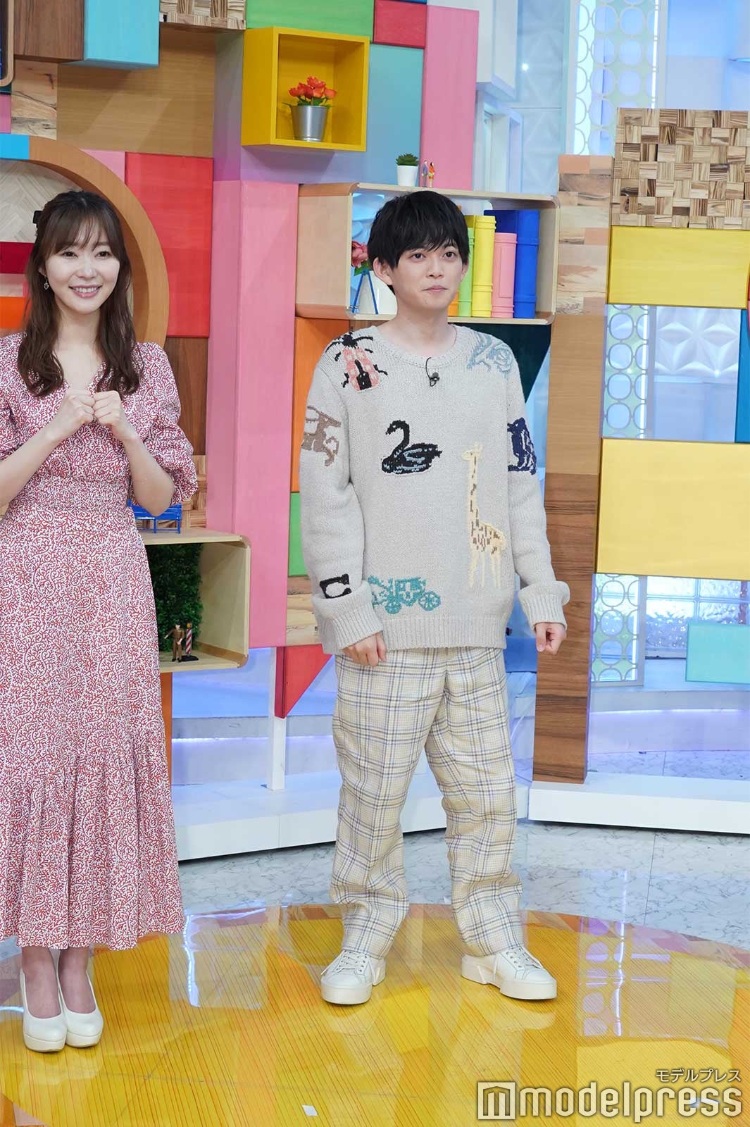 （左から）指原莉乃、松丸亮吾 （C）モデルプレス