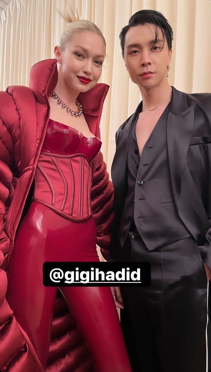 ジジ・ハディッド、ジャニー/ジャニーInstagramストーリーズより