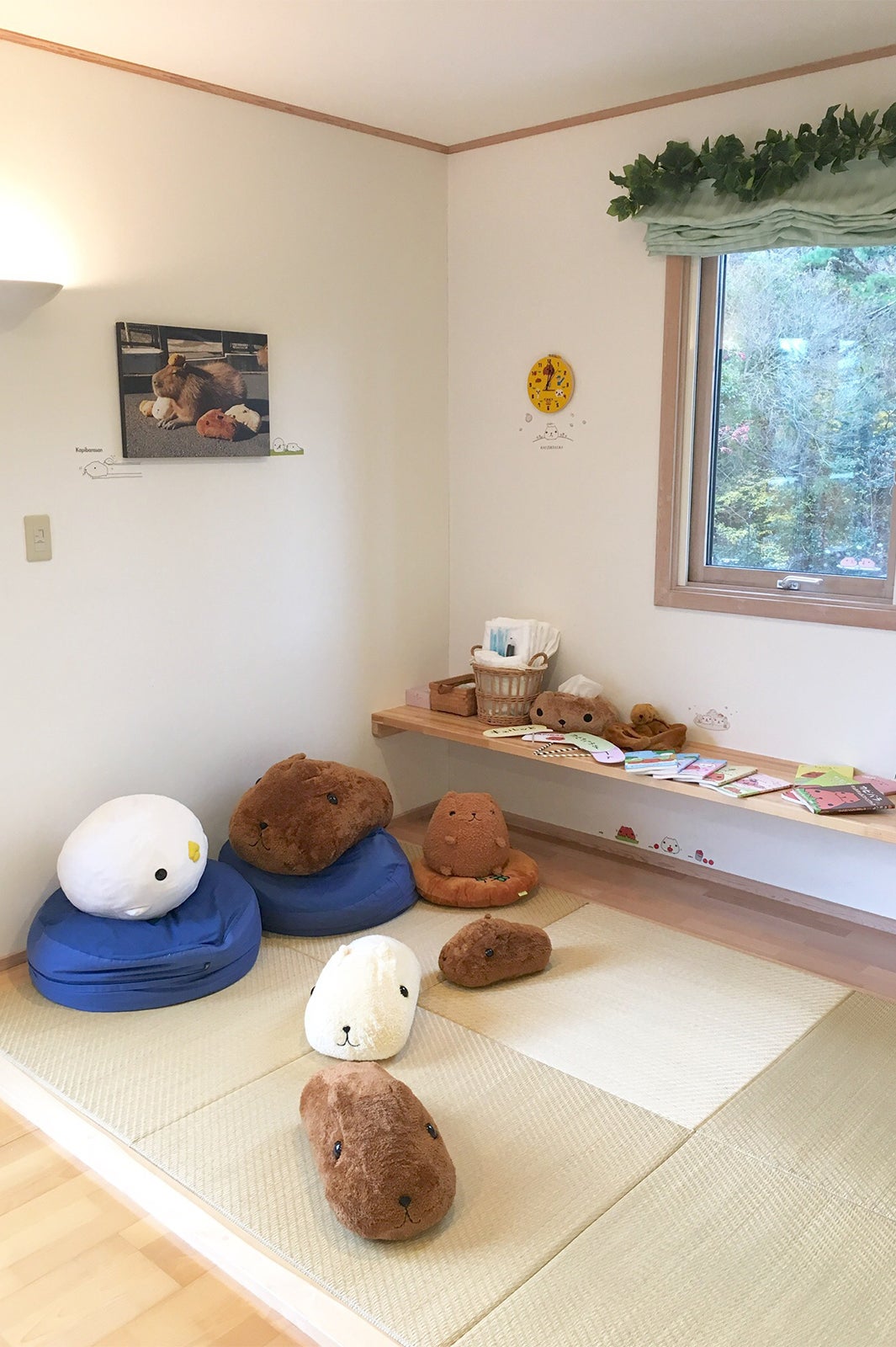 至る所にカピバラさん（C）TRYWORKS