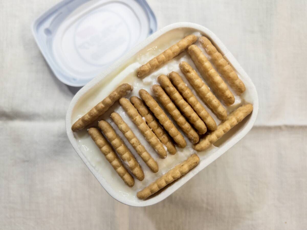 ココナッツサブレを16枚差し込んだ状態