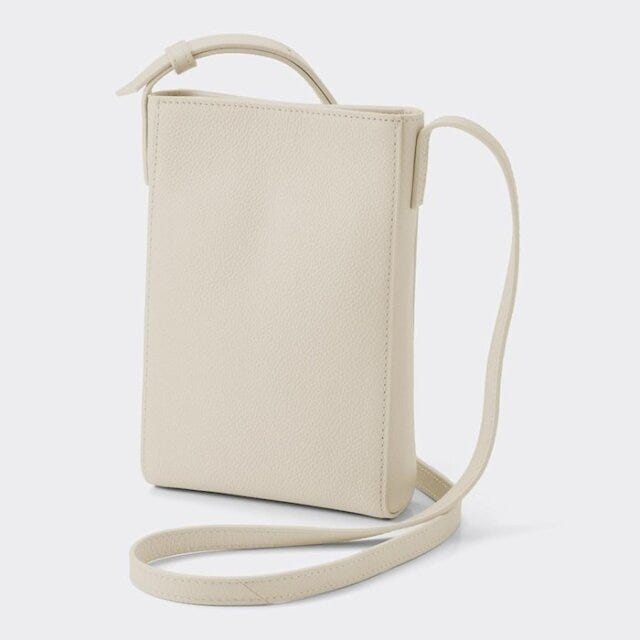 GU　バッグ　レザー新作