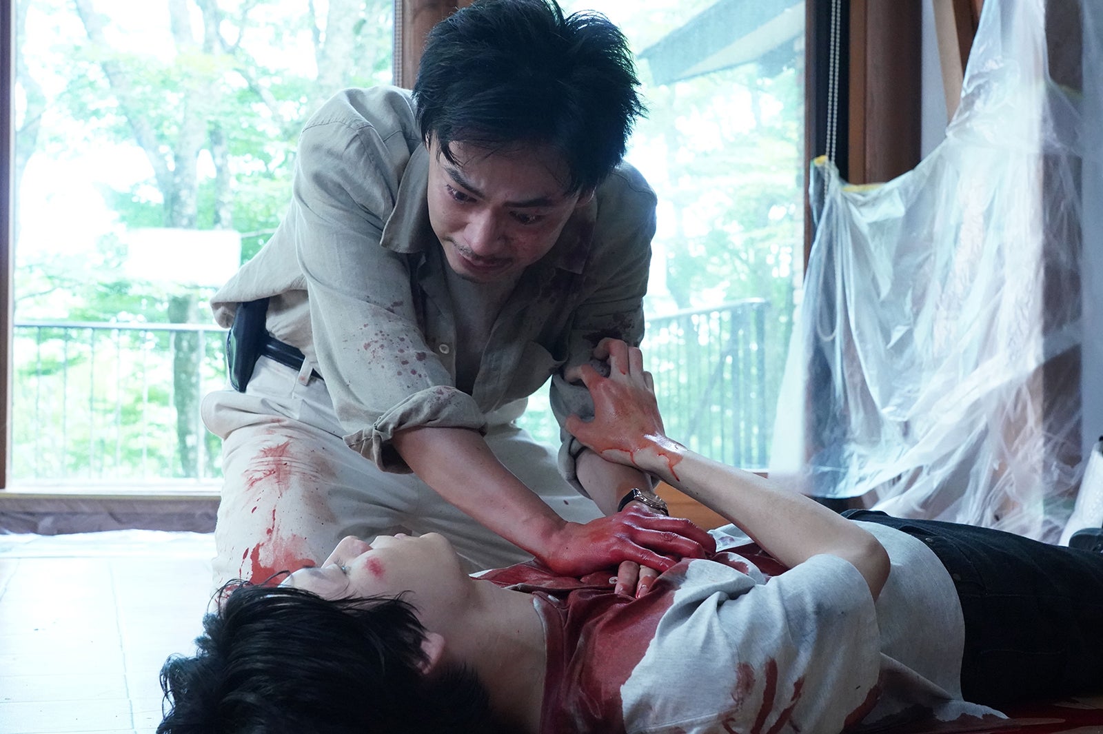 「降り積もれ孤独な死よ」開始10分の展開に視聴者唖然 “2人の死”に「しんどい」「号泣」の声