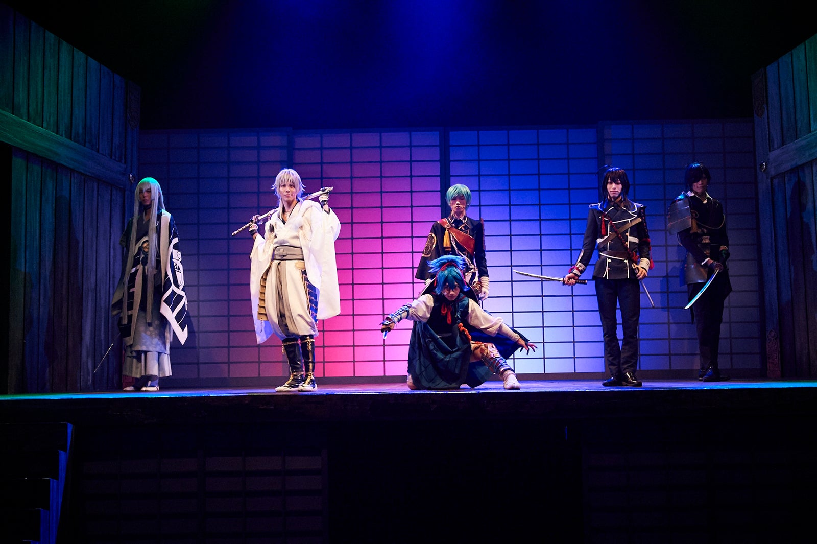 舞台『刀剣乱舞』虚伝 燃ゆる本能寺（再演）ゲネプロにて（C）舞台『刀剣乱舞』製作委員会