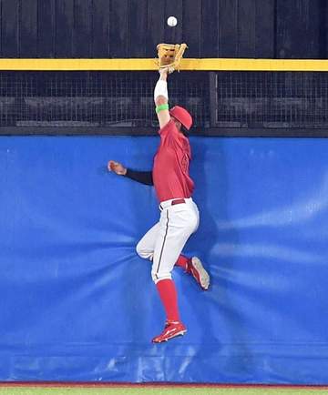 広島ドラ1・平川抹消 フェンス激突負傷で「右肩肩鎖関節損傷」の診断 「一日でも早く」4.11最短復帰へ