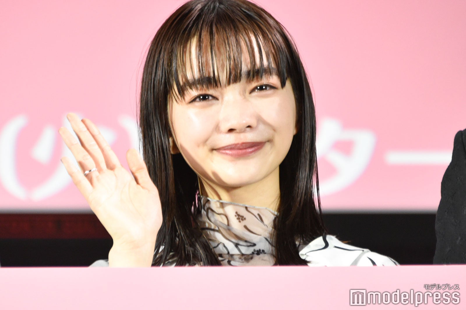 見上愛「引かれました」“バレンタインのお返しで渡したもの”に会場衝撃＜liar＞