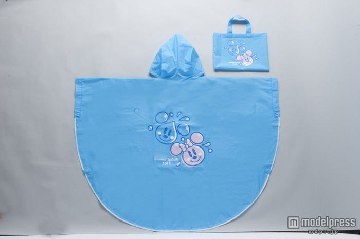 ウォータードロップのモチーフグッズ/ポンチョ&タオル(両パーク共通)/(C)Disney