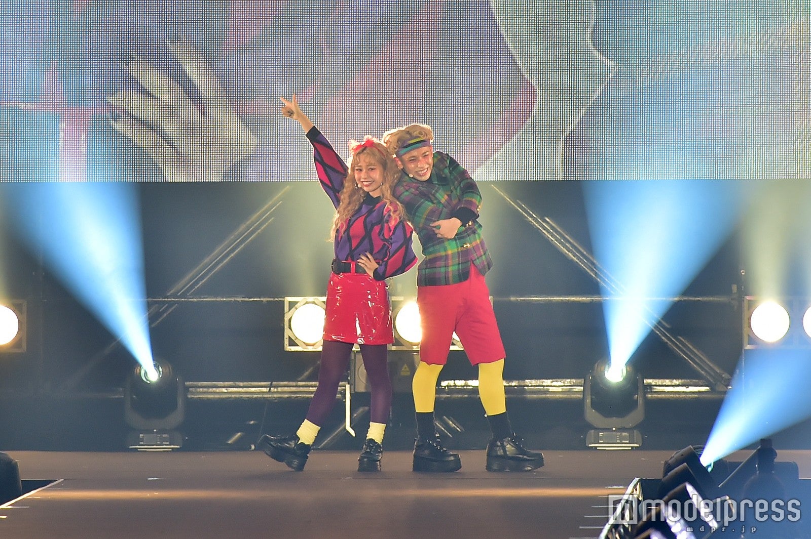 ぺこ＆りゅうちぇる、キュートな“エアロビ”ダンスで開幕宣言＜TGC北九州2016＞ （C）モデルプレス