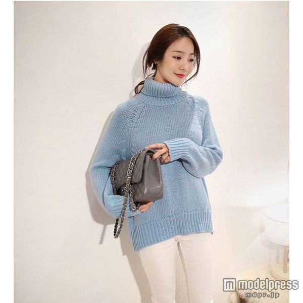 「春色 パステル ニット セーター」5,800円（税込）／Photo by Envy Look