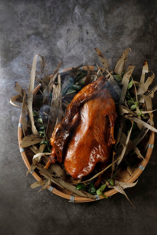 Camphor Wood Smoked Goose with 7 Spices（提供画像）