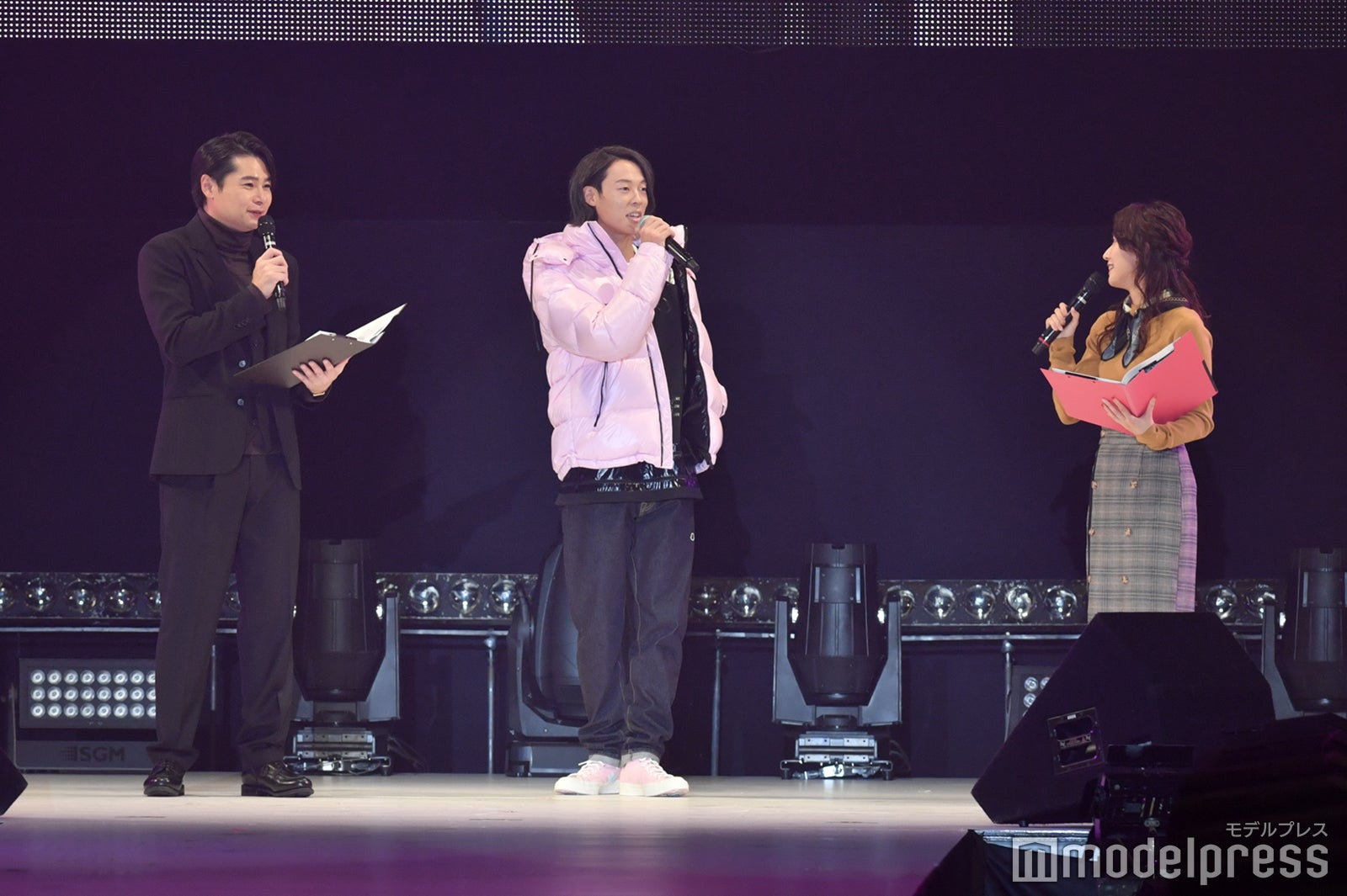 吉村崇、小林陵侑選手、柴田平美アナウンサー（C）モデルプレス
