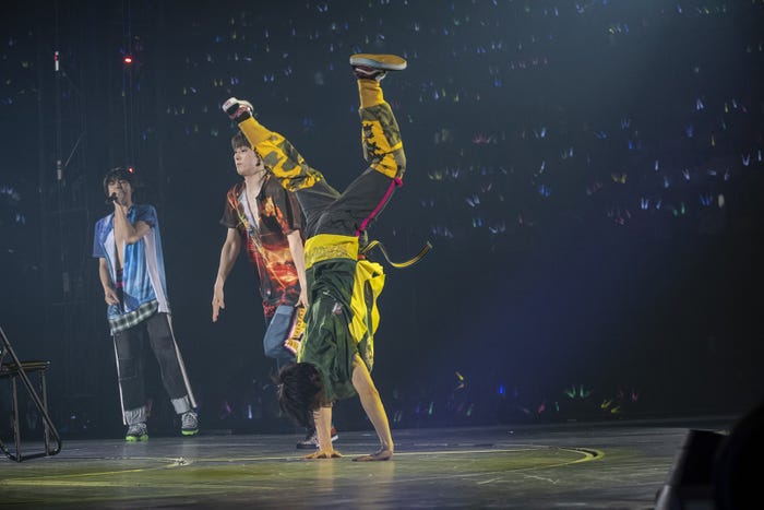 超特急(写真:米山三郎、深野輝美、山下陽子)※独占掲載