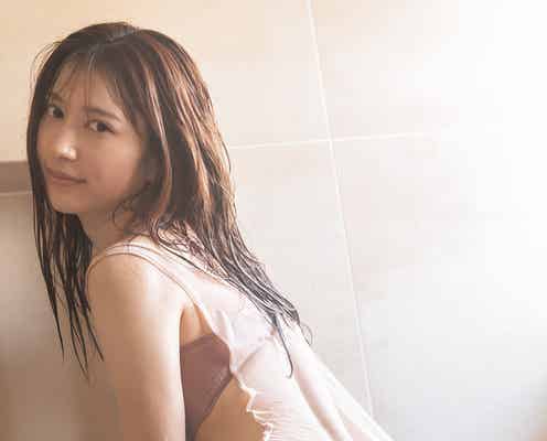 雪平莉左、美ヒップ強調のグラマラスボディ披露