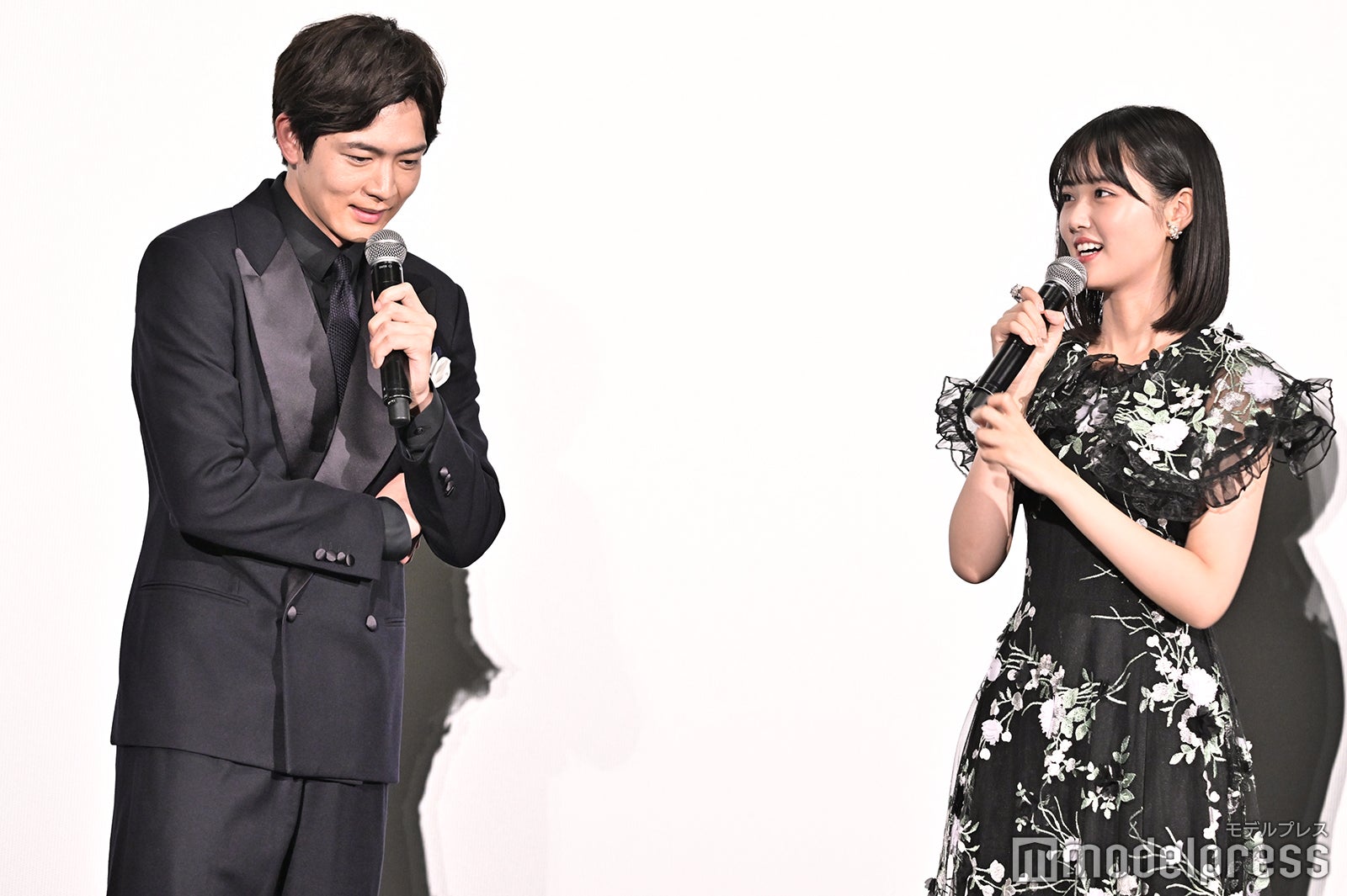 松下洸平、原菜乃華（C）モデルプレス