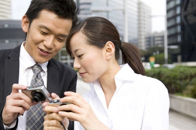 悪いこと言わないからやめとけ 職場恋愛に向かない人の特徴 モデルプレス