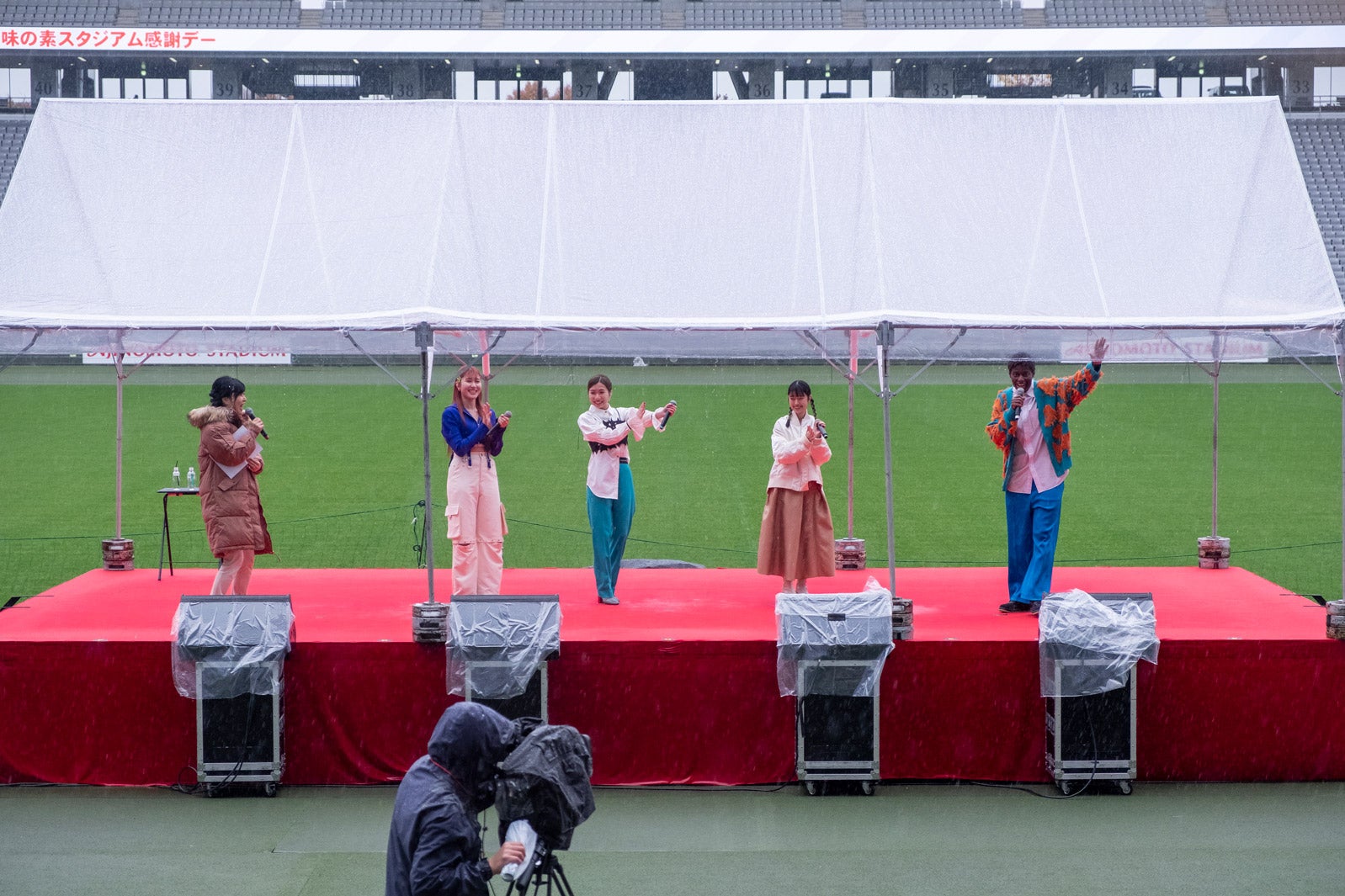 Little Glee Monster（提供写真）