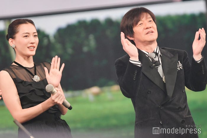 綾瀬はるか、内村光良/リハーサル時に撮影 (C)モデルプレス