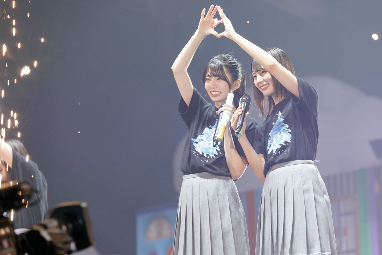 高本彩花、小坂菜緒／12月17日公演（提供写真）