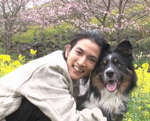 渡邊圭祐、温泉地のワンコ&ニャンコと「もふもふモフモフ」