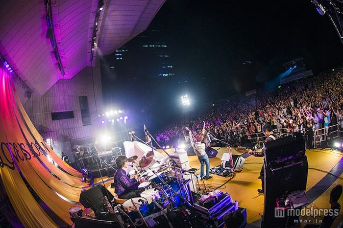 大塚 愛「LOVE IS BORN ~12th Anniversary 2015~」/Photo by 田中聖太郎