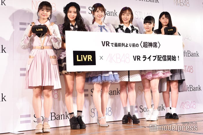 (左から)NGT48本間日陽、NMB48白間美瑠、AKB48柏木由紀、SKE48須田亜香里、HKT48田中美久、STU48瀧野由美⼦(C)モデルプレス