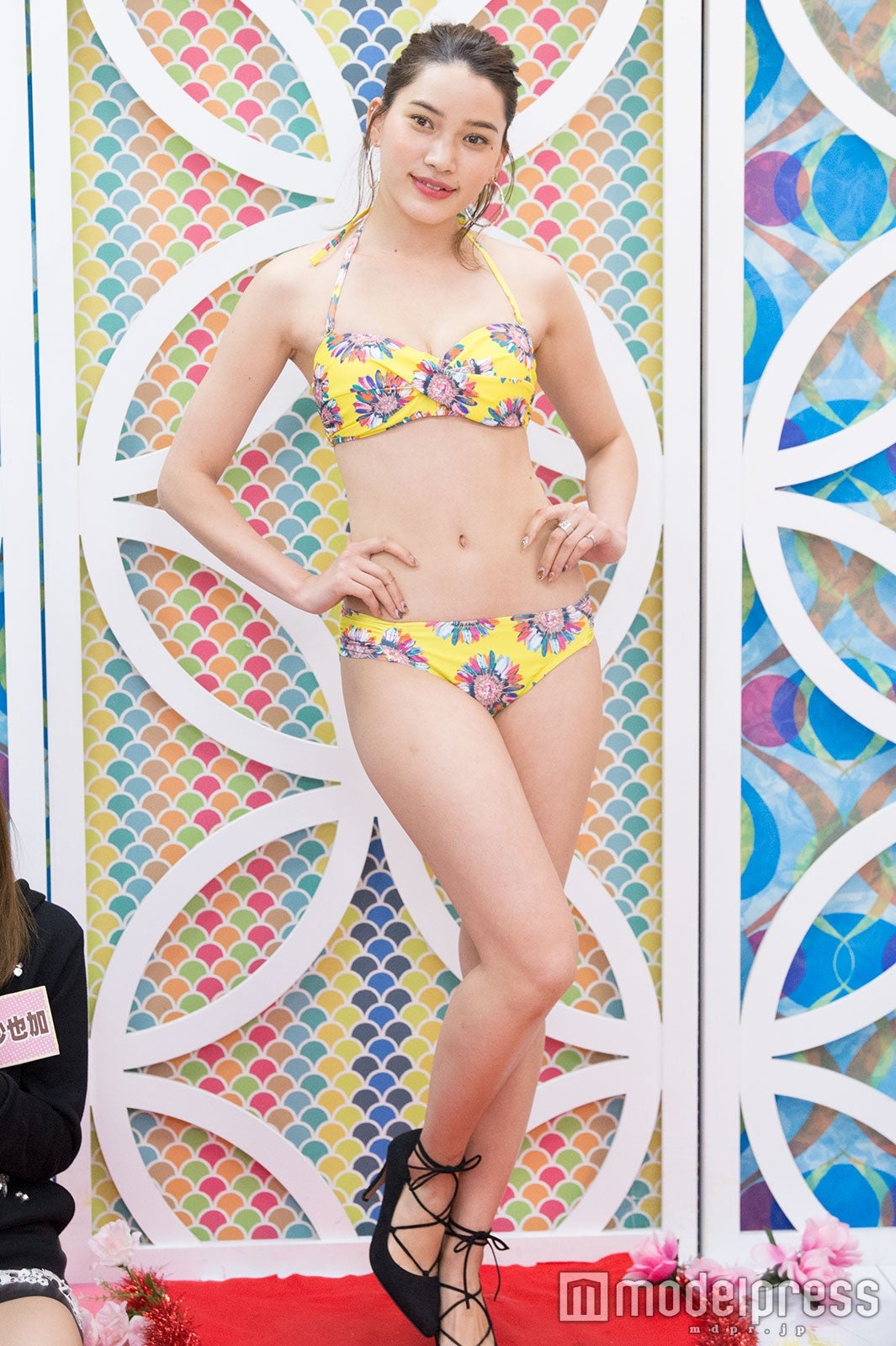 樽見麻緒／水着提供：AIRCOLORS（C）モデルプレス