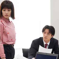今田美桜、鈴木伸之／「悪女（わる）～働くのがカッコ悪いなんて誰が言った？～」第4話より（C）日本テレビ
