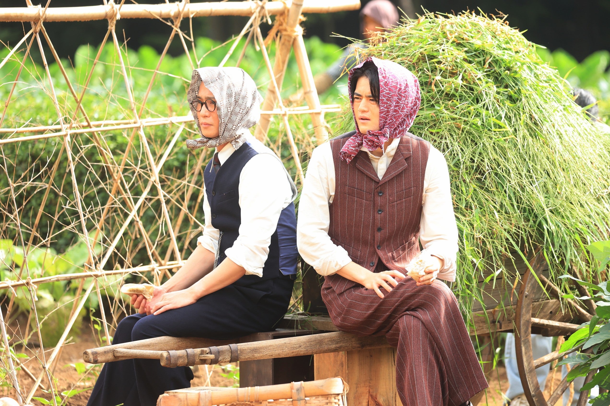 味方良介、鈴鹿央士「嘘解きレトリック」第3話（C）フジテレビ