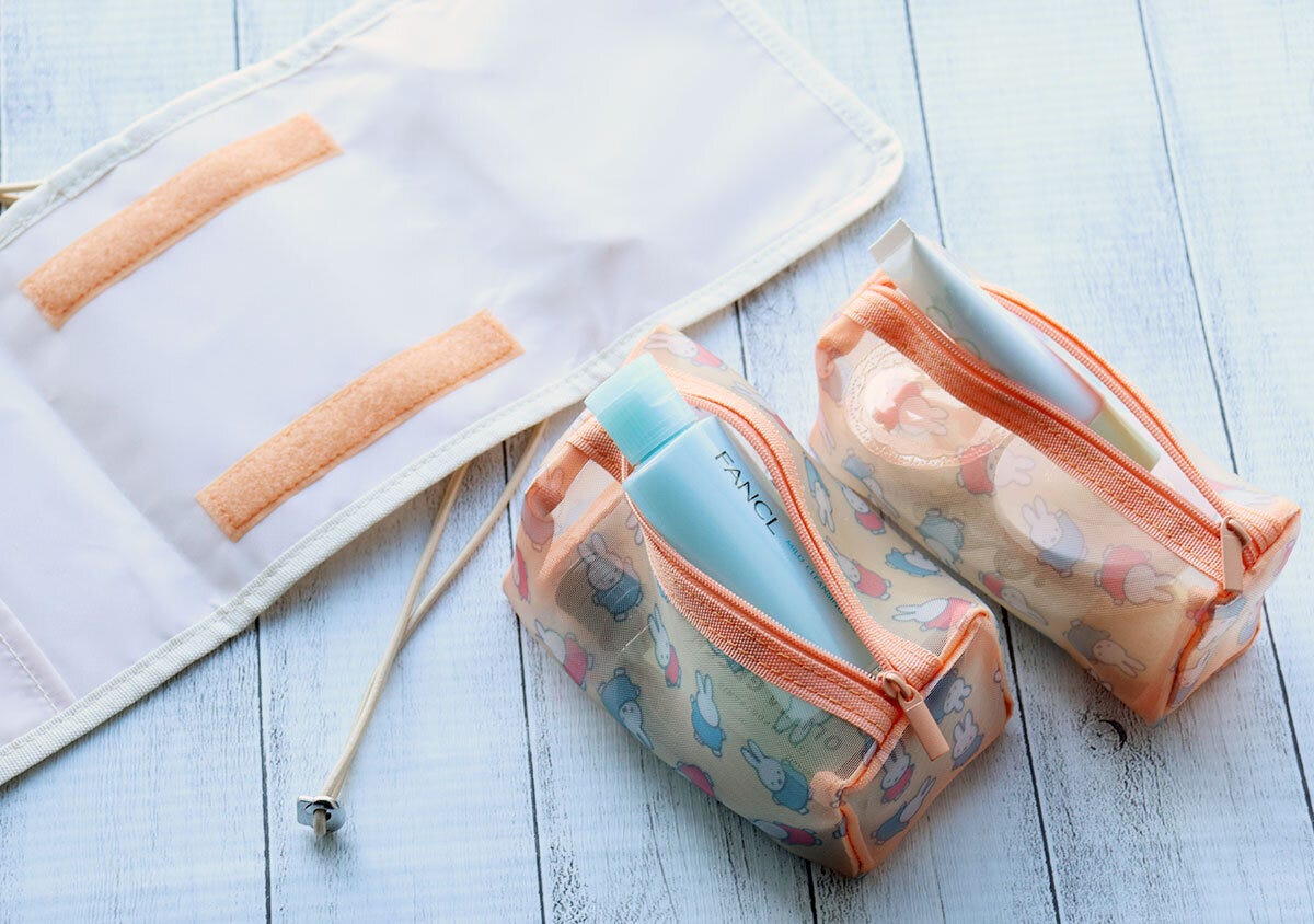 『素敵なあの人』2026年3月号付録ケースの両面テープ