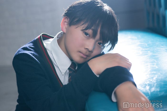 モデルプレスのインタビューに応じた斎藤羽雲くん(C)モデルプレス