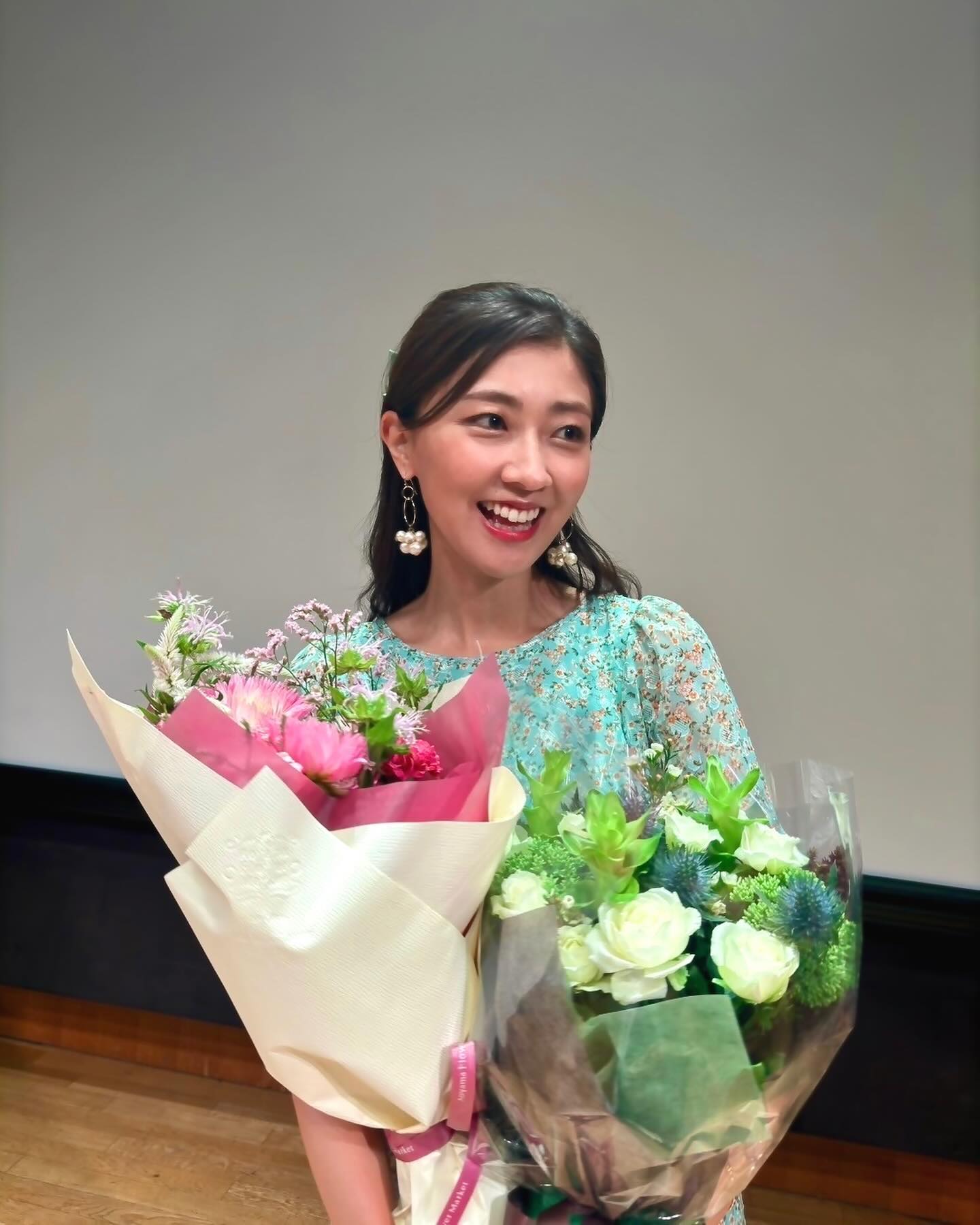 元Berryz工房・熊井友理奈、夫・大須賀崇と鏡越しの全身ショット 元Berryz工房・熊井友理奈、夫・大須賀崇と鏡越しの全身ショット