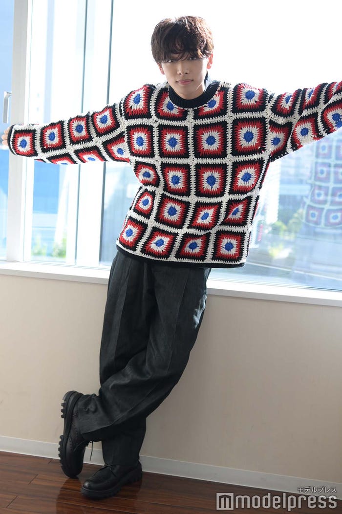 宮世琉弥/ヘアメイク:時田ユースケ(ECLAT)、スタイリスト:徳永貴士(C)モデルプレス