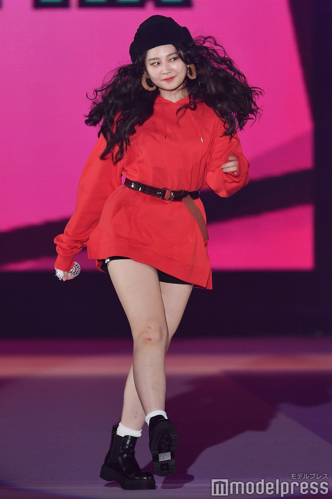 テハ（C）モデルプレス