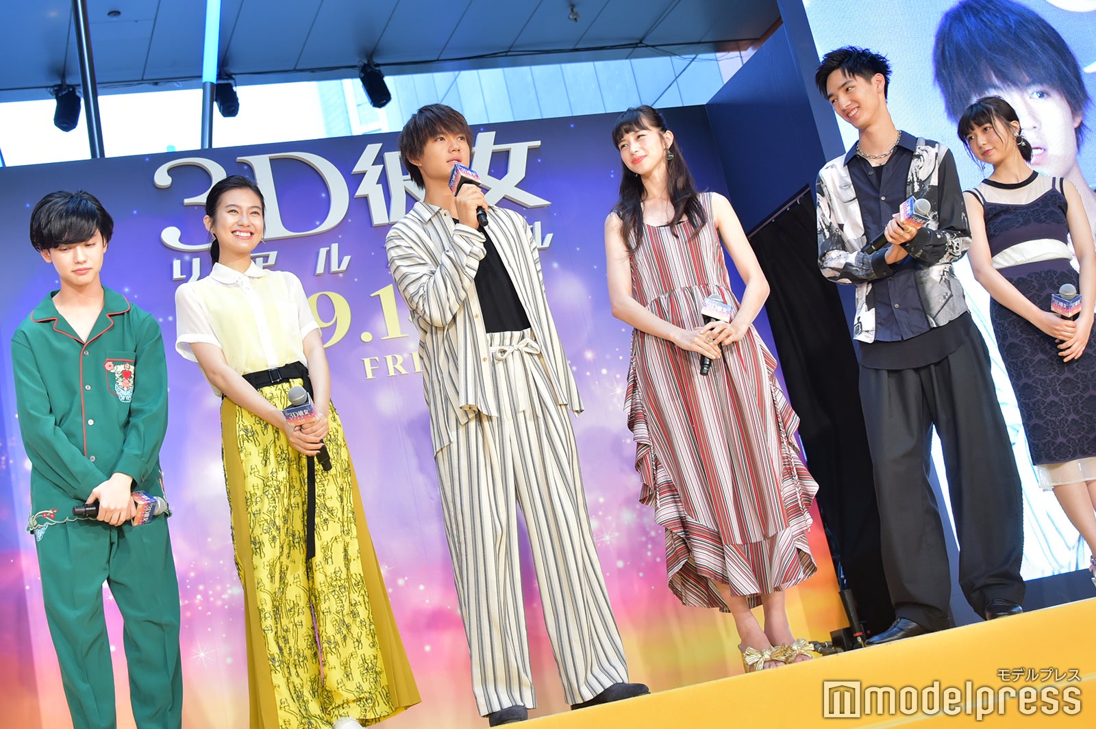 （左から）ゆうたろう、恒松祐里、佐野勇斗、中条あやみ、清水尋也、上白石萌歌 （C）モデルプレス