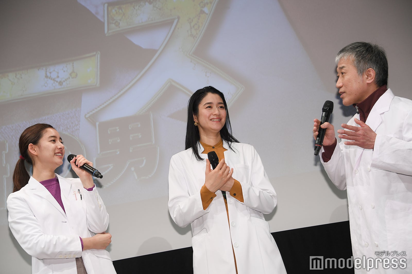 新木優子、小雪、遠山俊也 （C）モデルプレス