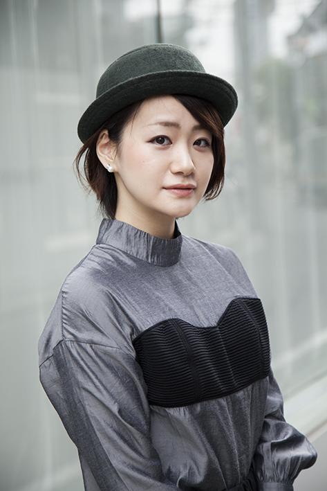 帽子をかぶる時の前髪はどうするのが正解 おしゃれなおすすめアレンジ15選 モデルプレス 帽子をかぶる時の前髪はどうするのが正解 おしゃれなおすすめアレンジ15選 モデルプレス