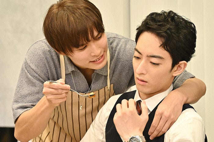 兵頭功海、濱正悟「毒恋~毒もすぎれば恋となる~」第2話(C)「毒恋〜毒もすぎれば恋となる〜」製作委員会