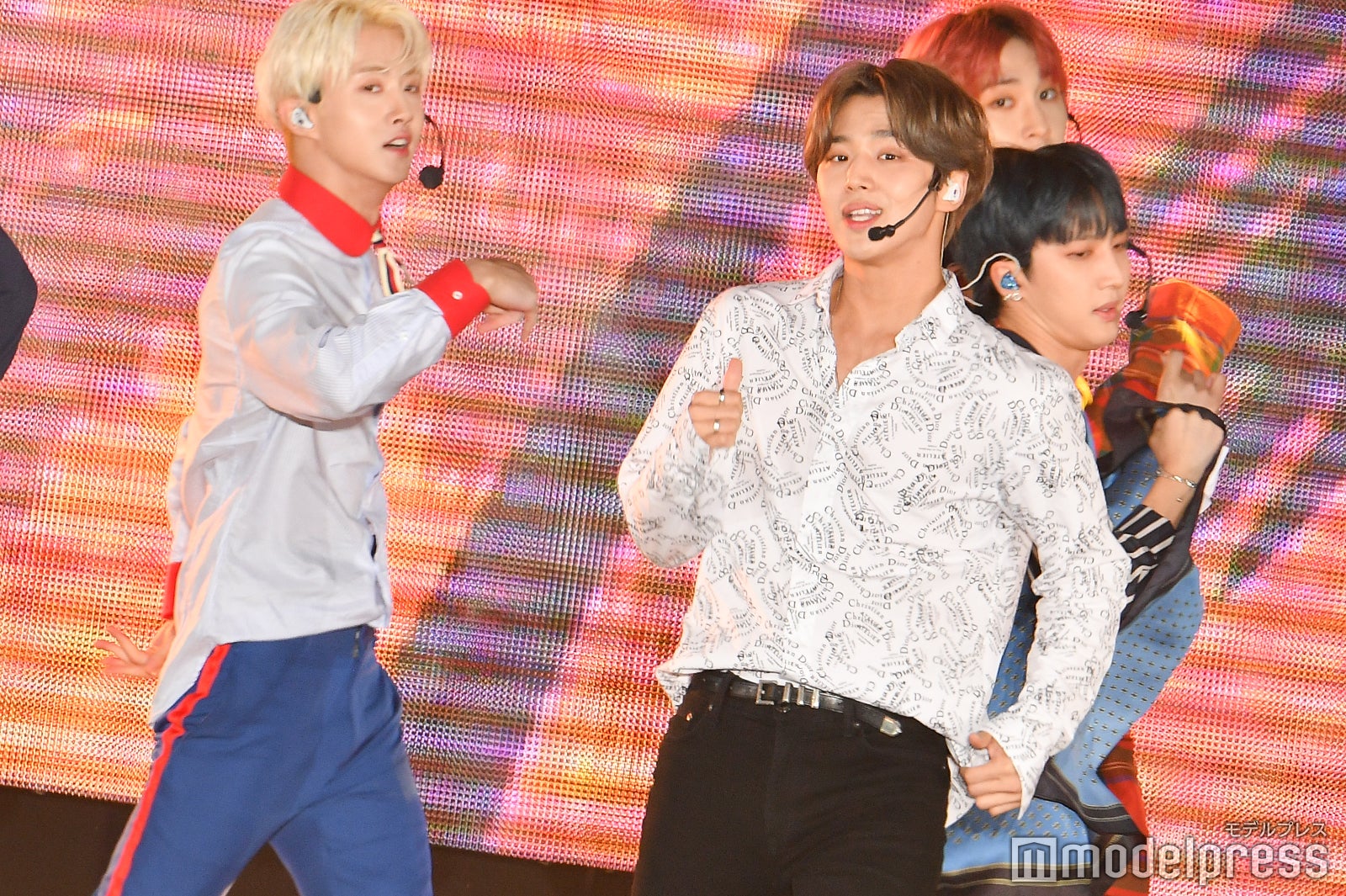 PENTAGON（C）モデルプレス