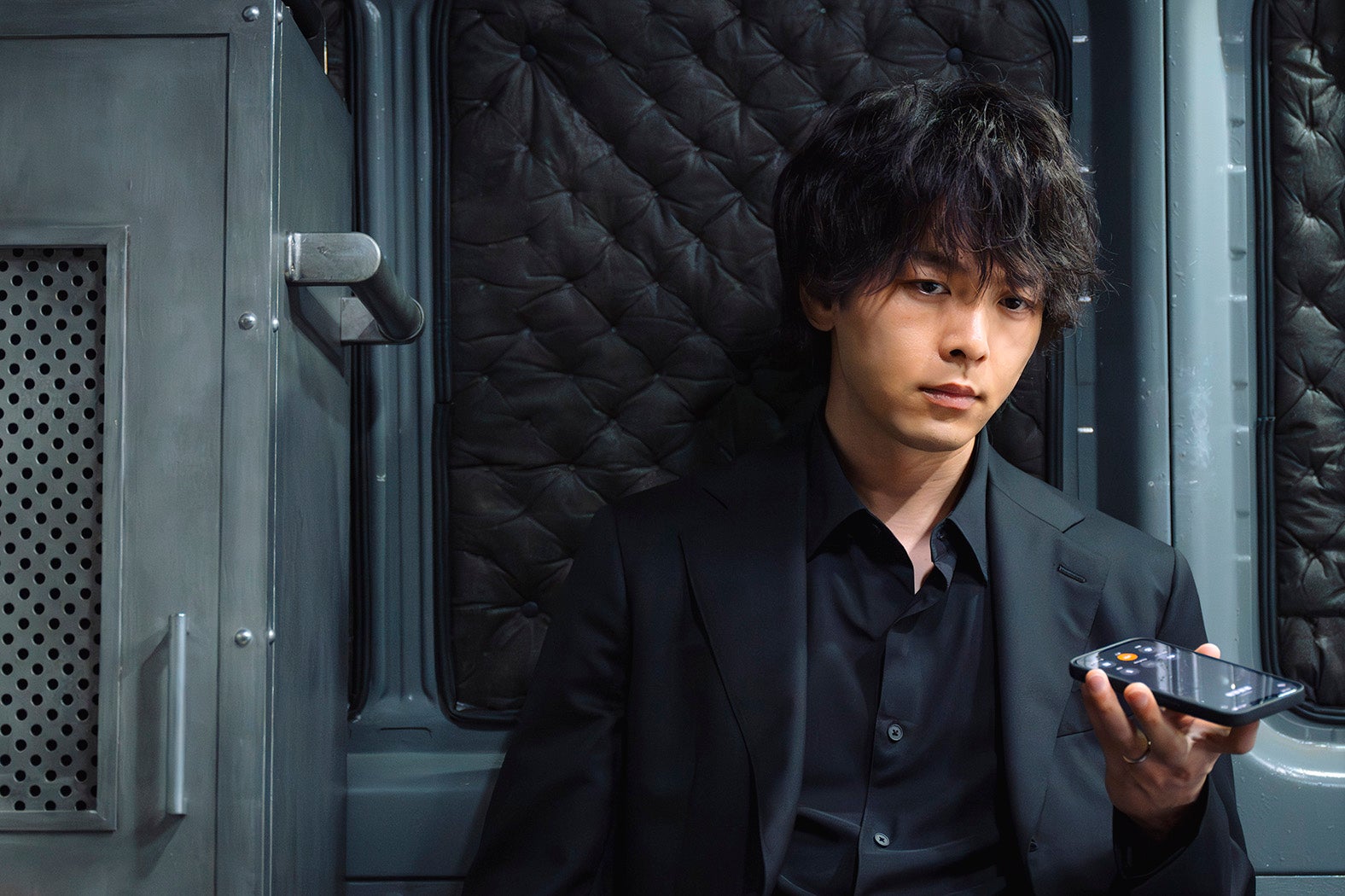 中村倫也「DOPE 麻薬取締部特捜課」第3話（C）TBS