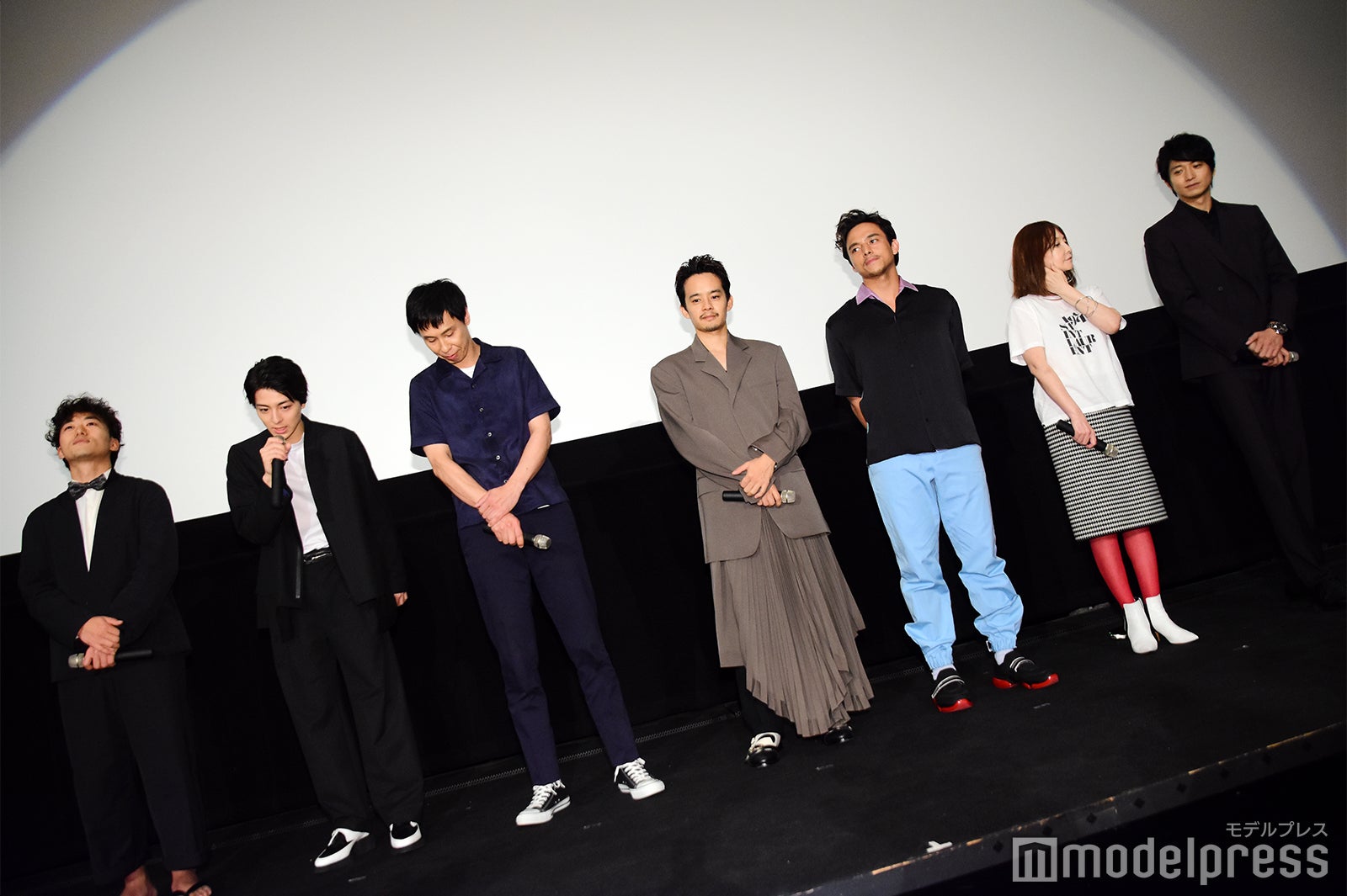 左から：松居大悟監督、高杉真宙、大倉孝二、池松壮亮、満島真之介、YOU、向井理 （C）モデルプレス