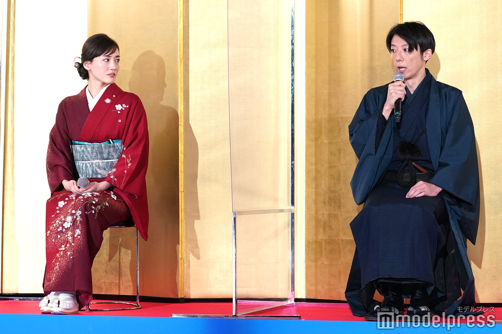 綾瀬はるか、高橋一生（C）モデルプレス