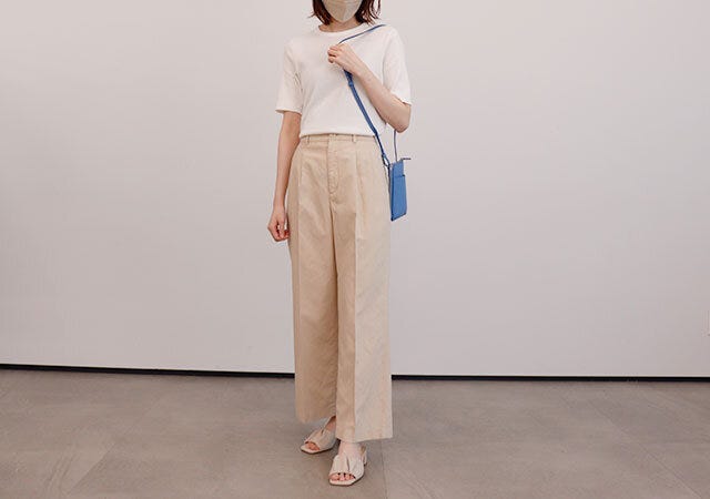 ユニクロ　トップス　半袖　Tシャツ