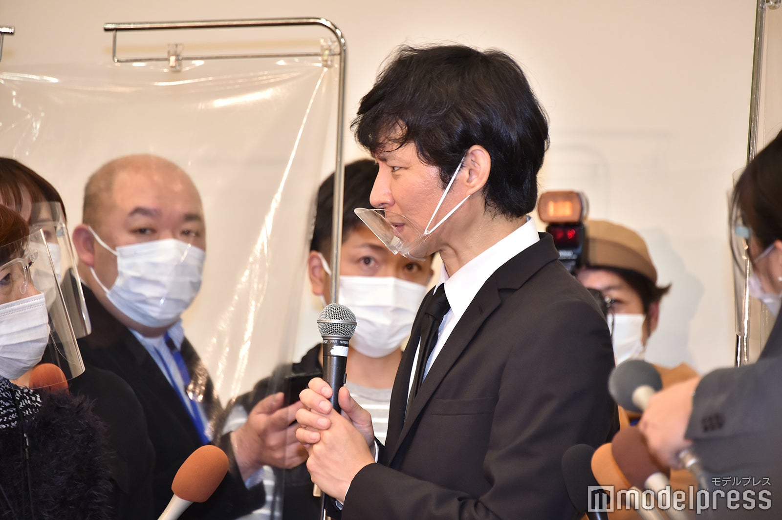 渡部建謝罪会見 （C）モデルプレス