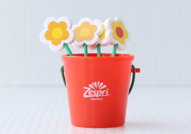 ＧＬＯＷ9月号　宝島社　雑誌　付録　ゼスプリ　キウイブラザーズ　フルーツピックセット　バケツ　フルーツピック