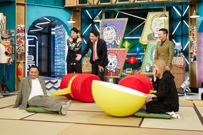 大悟、濱家隆一、ノブ、山内健司、浜崎あゆみ(C)日本テレビ