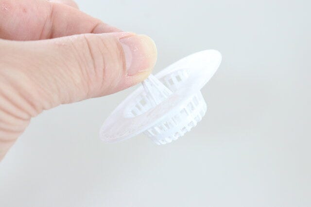 ダイソーのおすすめ洗面台のごみガード