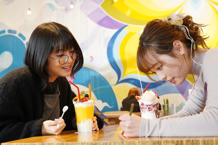 浜辺美波、福原遥「ウチの娘は、彼氏が出来ない!!」第7話より(C)日本テレビ