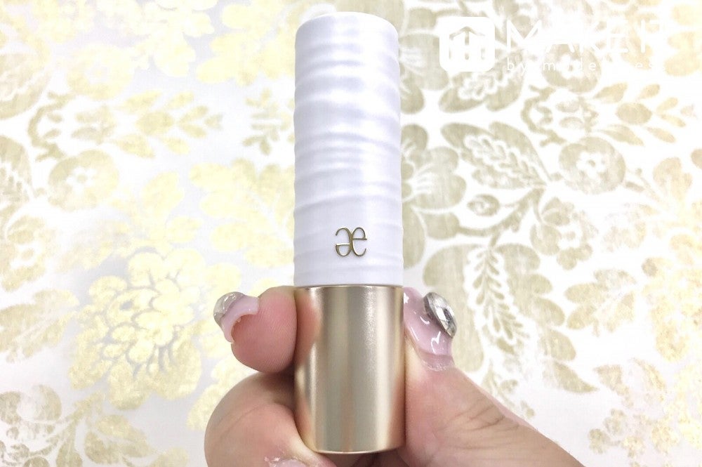 塗る姿も美しく見えるルージュ (C)メイクイット