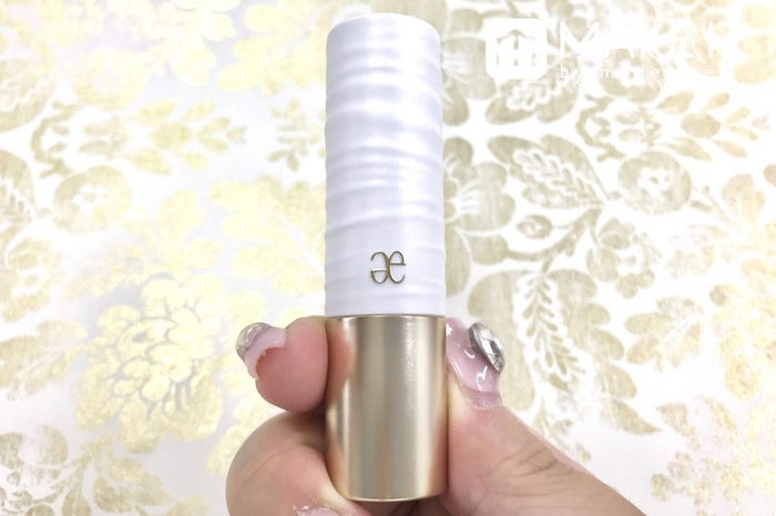 塗る姿も美しく見えるルージュ (C)メイクイット